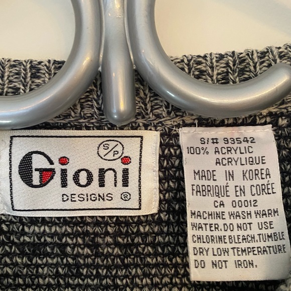 Gioni dad sweaters, for fall, size S - Picture 7 of 8